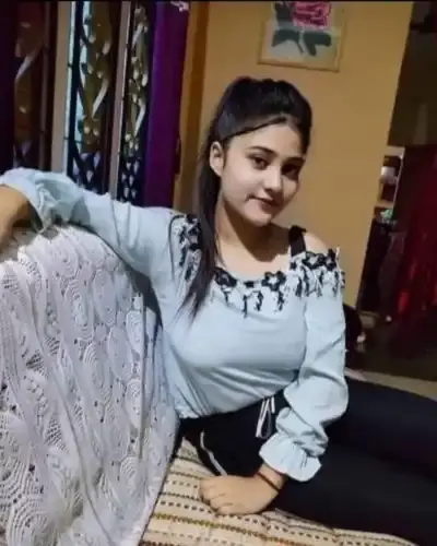 Call Girls Service in Yawal